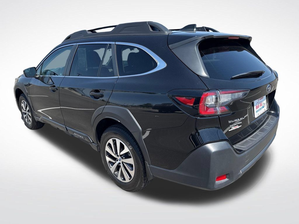 Used 2025 Subaru Outback Premium w/ Popular Package #1A AWD/4WD image 3