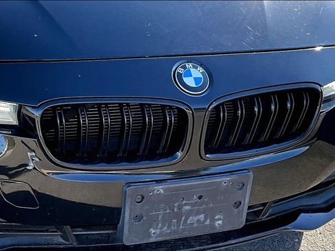 Used 2018 BMW 320i Sedan image 26