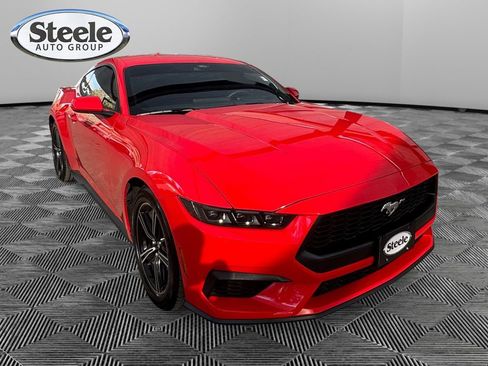 Used 2025 Ford Mustang Coupe image 7