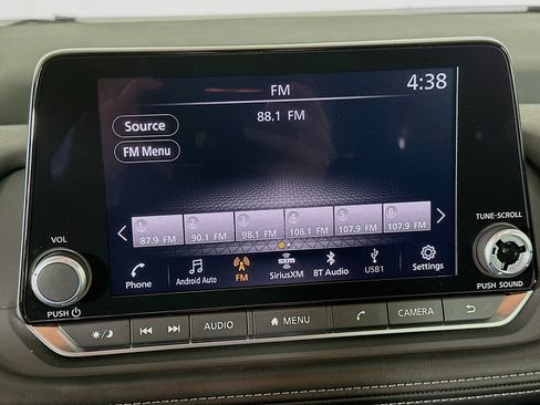 Used 2025 Nissan Rogue SV image 21