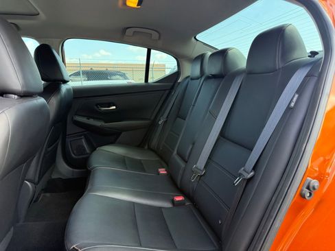 Used 2021 Nissan Sentra SR w/ SR Premium Package FWD image 9
