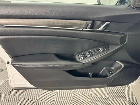 Used 2022 Honda Accord Sport image 9
