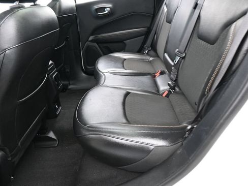 Used 2020 Jeep Compass Latitude FWD image 33