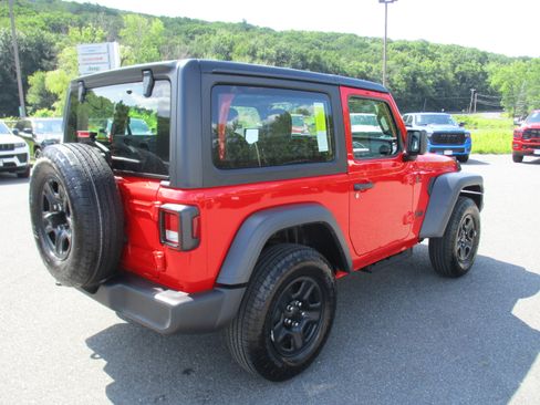 Certified 2026 Jeep Wrangler Sport AWD/4WD image 5