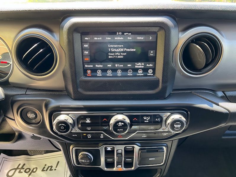 Used 2020 Jeep Gladiator Sport w/ Quick Order Package 24S AWD/4WD image 15
