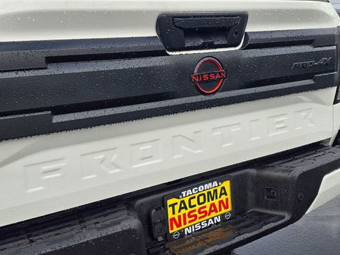 Used 2025 Nissan Frontier PRO-4X w/ Pro Convenience Package image 41