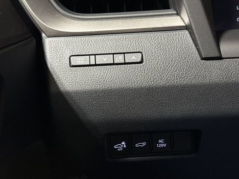 Used 2024 Lexus GX 550 AWD/4WD image 18