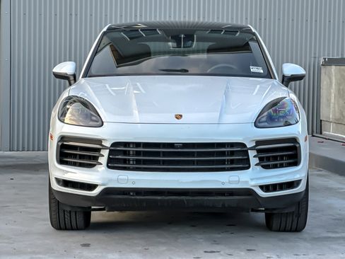 Used 2023 Porsche Cayenne Platinum Edition image 11