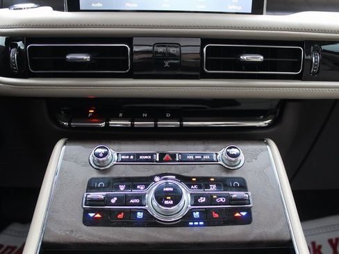 Used 2020 Lincoln Aviator Reserve w/ Equipment Group 201A AWD/4WD image 30