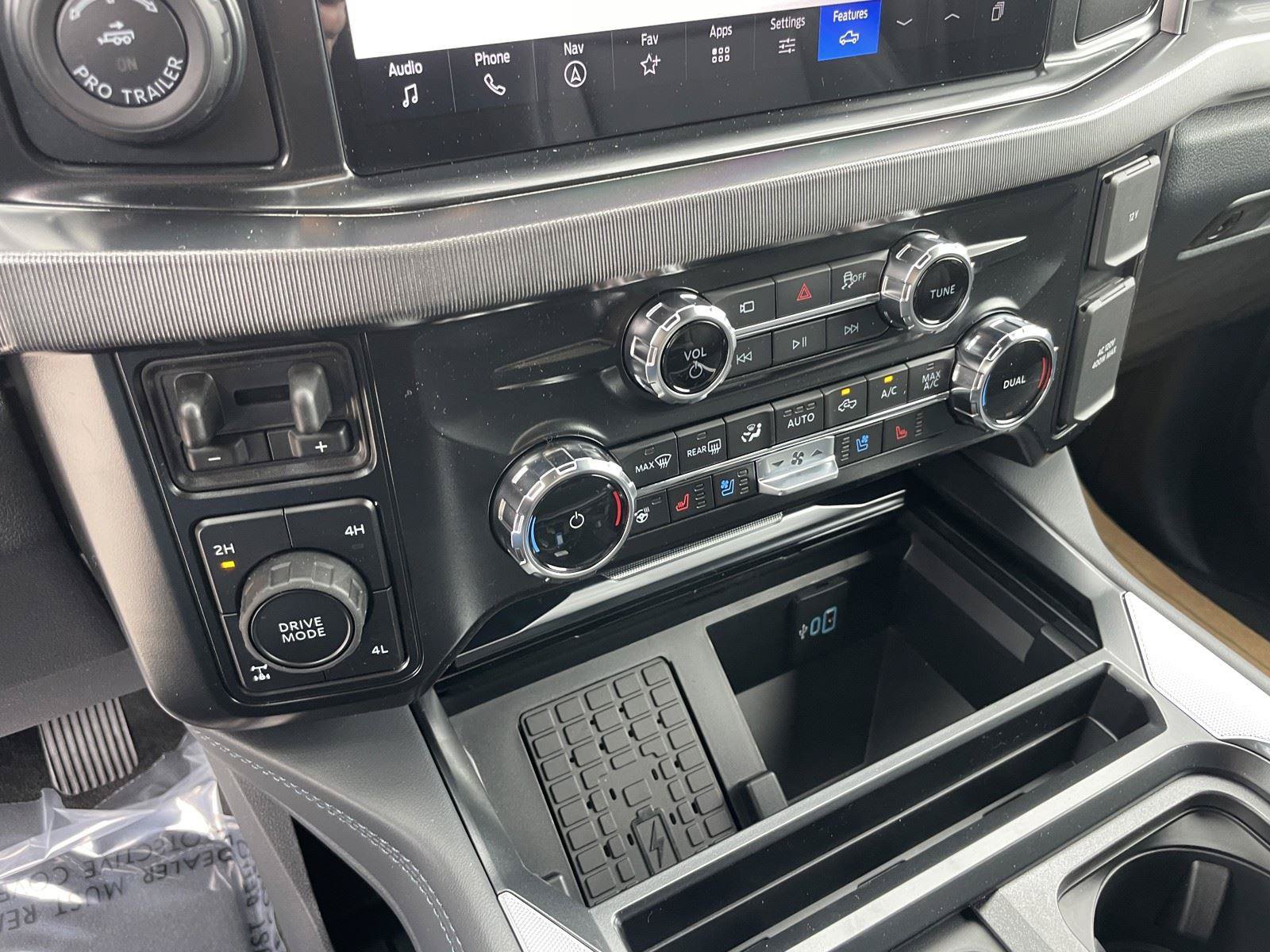New 2026 Ford F250 Platinum AWD/4WD image 17