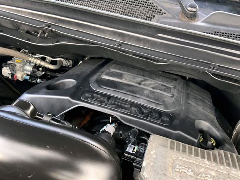 Used 2021 RAM 1500 Laramie image 32