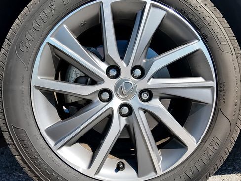 Used 2017 Lexus ES 300h image 48