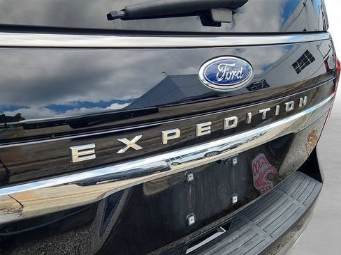 Used 2024 Ford Expedition Limited RWD image 4