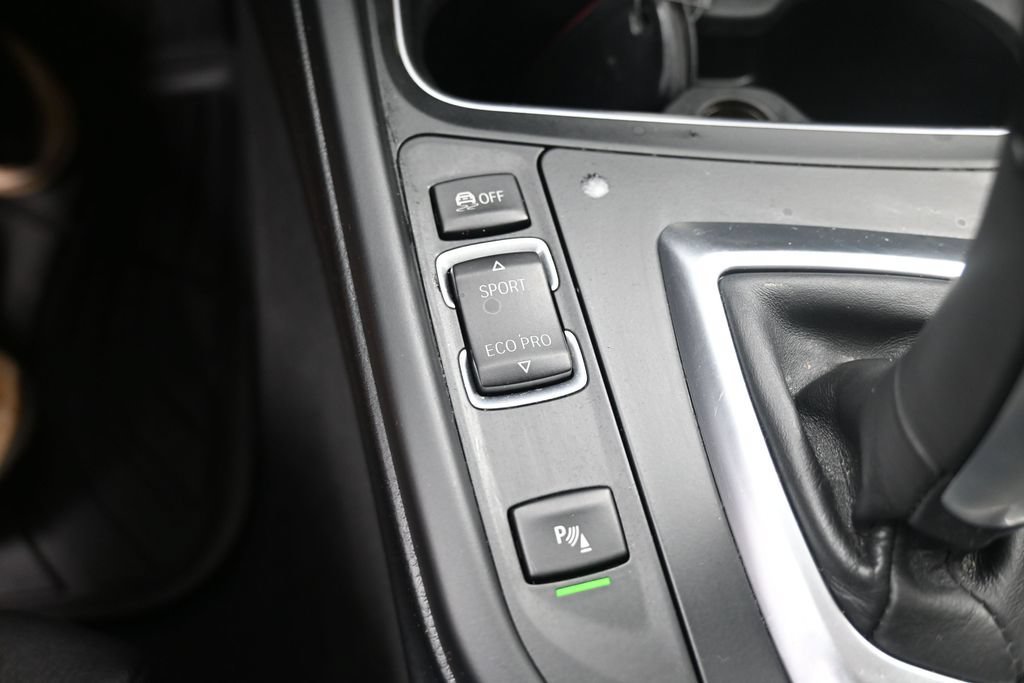 Used 2016 BMW 328i Sedan RWD image 15
