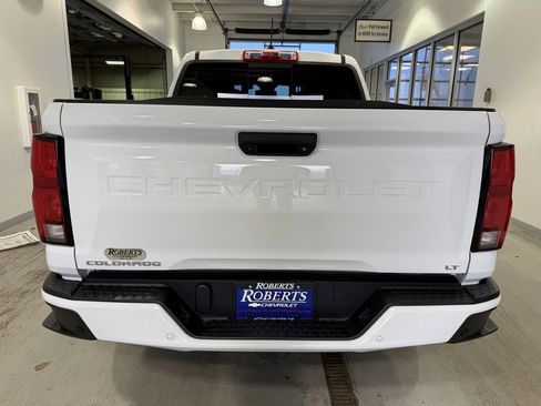 Used 2024 Chevrolet Colorado LT w/ LT Convenience Package III image 4