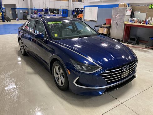 Used 2022 Hyundai Sonata SE w/ Preferred Accessory Package FWD image 1