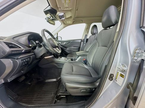 Used 2023 Subaru Forester Premium image 12