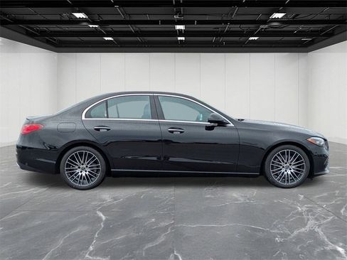 Used 2024 Mercedes-Benz C 300 4MATIC Sedan image 11