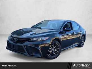 Used 2021 Toyota Camry SE video 1