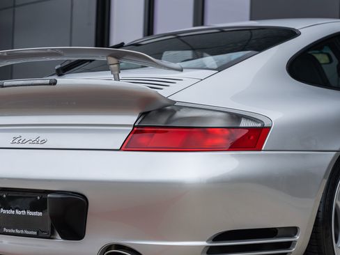Used 2001 Porsche 911 Turbo AWD/4WD image 26
