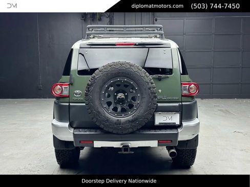 Used 2014 Toyota FJ Cruiser 4WD image 5