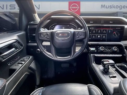 Used 2024 GMC Sierra 1500 AT4X AWD/4WD image 9