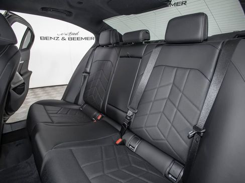 Used 2025 BMW 530i w/ M Sport Package RWD image 14