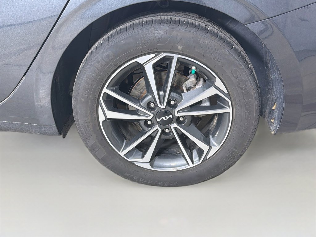 Certified 2023 Kia Forte LXS w/ LXS Technology Package FWD image 28