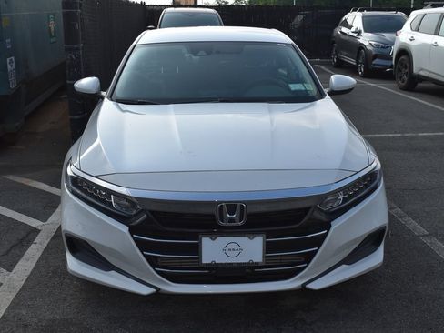 Used 2022 Honda Accord LX image 2