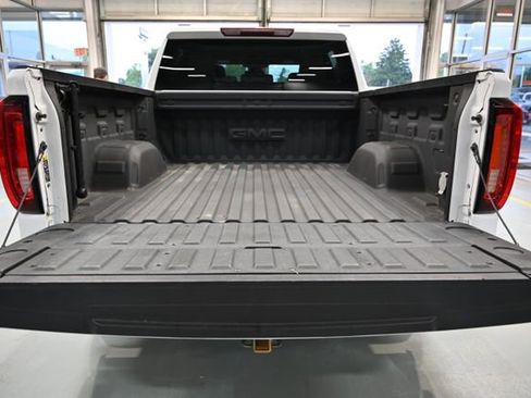 Used 2022 GMC Sierra 1500 SLT w/ SLT Convenience Package AWD/4WD image 7