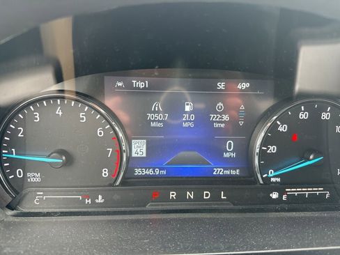 Used 2023 Ford Explorer XLT w/ Equipment Group 202A AWD/4WD image 4