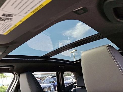 Certified 2025 BMW X1 xDrive28i w/ Convenience Package image 9