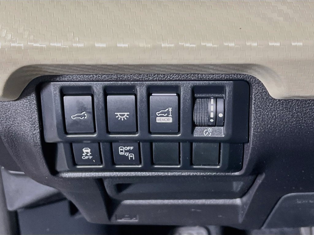 Used 2021 Subaru Ascent Premium w/ Convenience Package AWD/4WD image 10