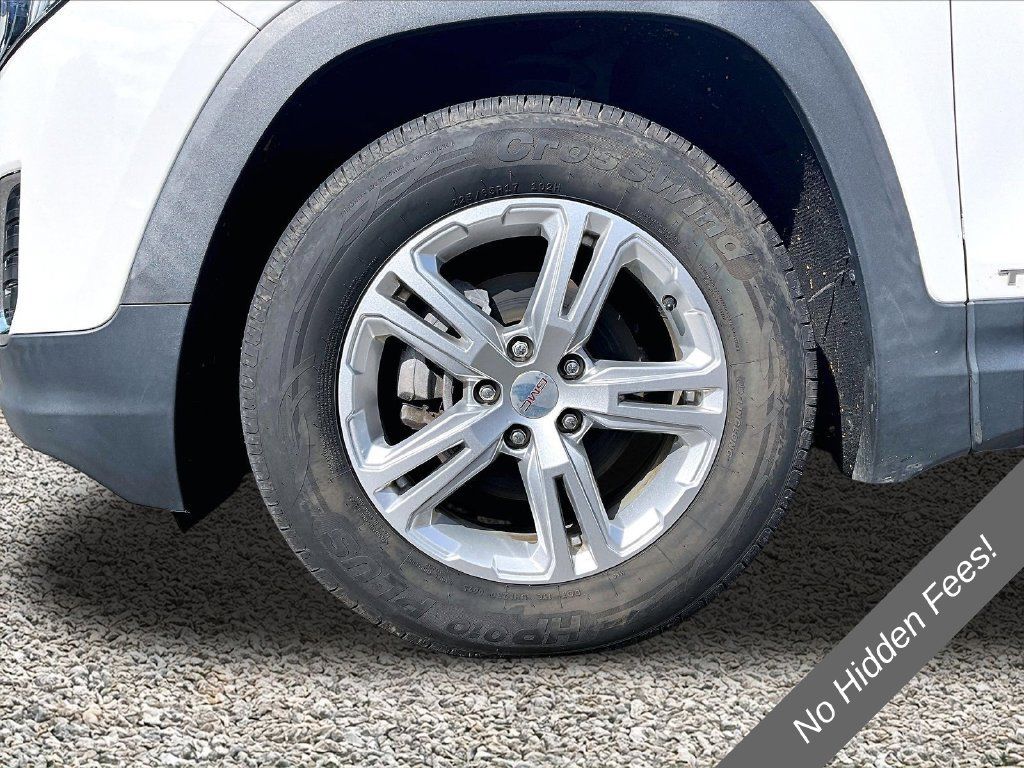 Used 2020 GMC Terrain SLE w/ LPO, Floor Liner Package FWD image 9