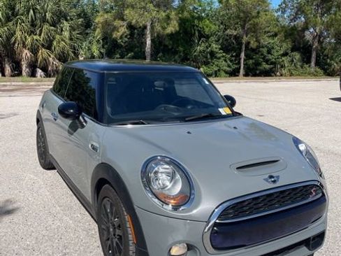 Used 2016 MINI Cooper S image 5