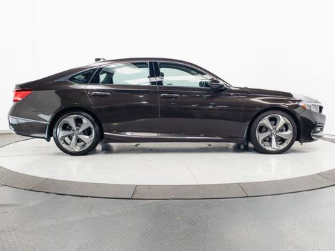 Used 2018 Honda Accord Touring image 13