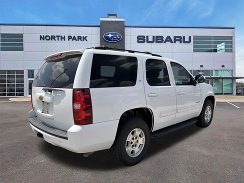 Used 2014 Chevrolet Tahoe LT RWD image 3