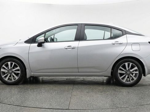 Used 2025 Nissan Versa SV FWD image 5