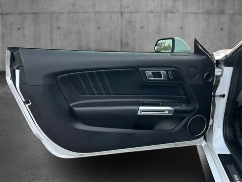 Used 2018 Ford Mustang Premium image 20