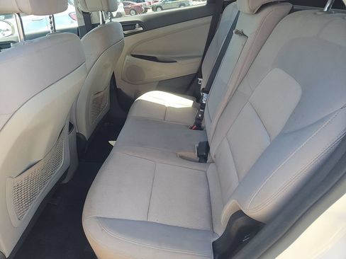 Used 2018 Hyundai Tucson Value AWD/4WD image 4