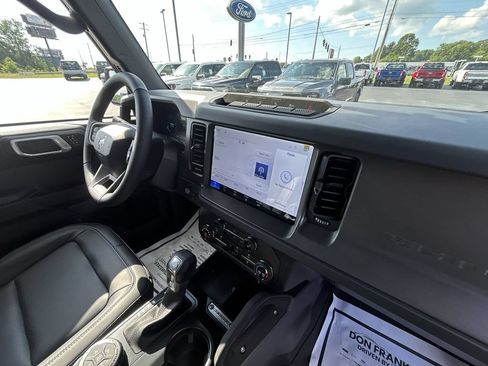 New 2026 Ford Bronco Badlands AWD/4WD image 11