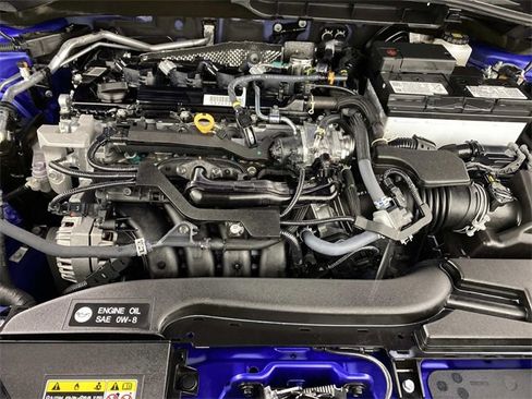 Used 2025 Toyota Corolla Cross LE image 31