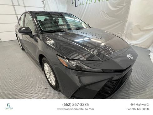 Used 2025 Toyota Camry LE FWD image 1