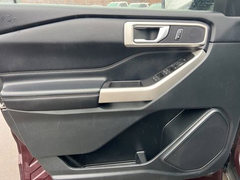 Certified 2022 Ford Explorer XLT w/ Equipment Group 202A image 22