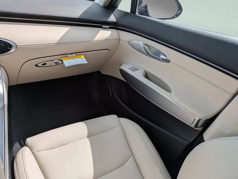 New 2026 Genesis GV70 2.5T Select AWD/4WD image 12