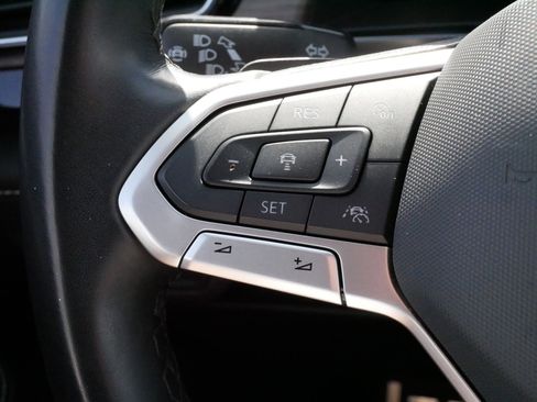 Certified 2024 Volkswagen Atlas SEL Premium R-Line image 26