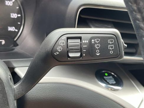 Used 2021 Ford Explorer XLT w/ Equipment Group 202A AWD/4WD image 41
