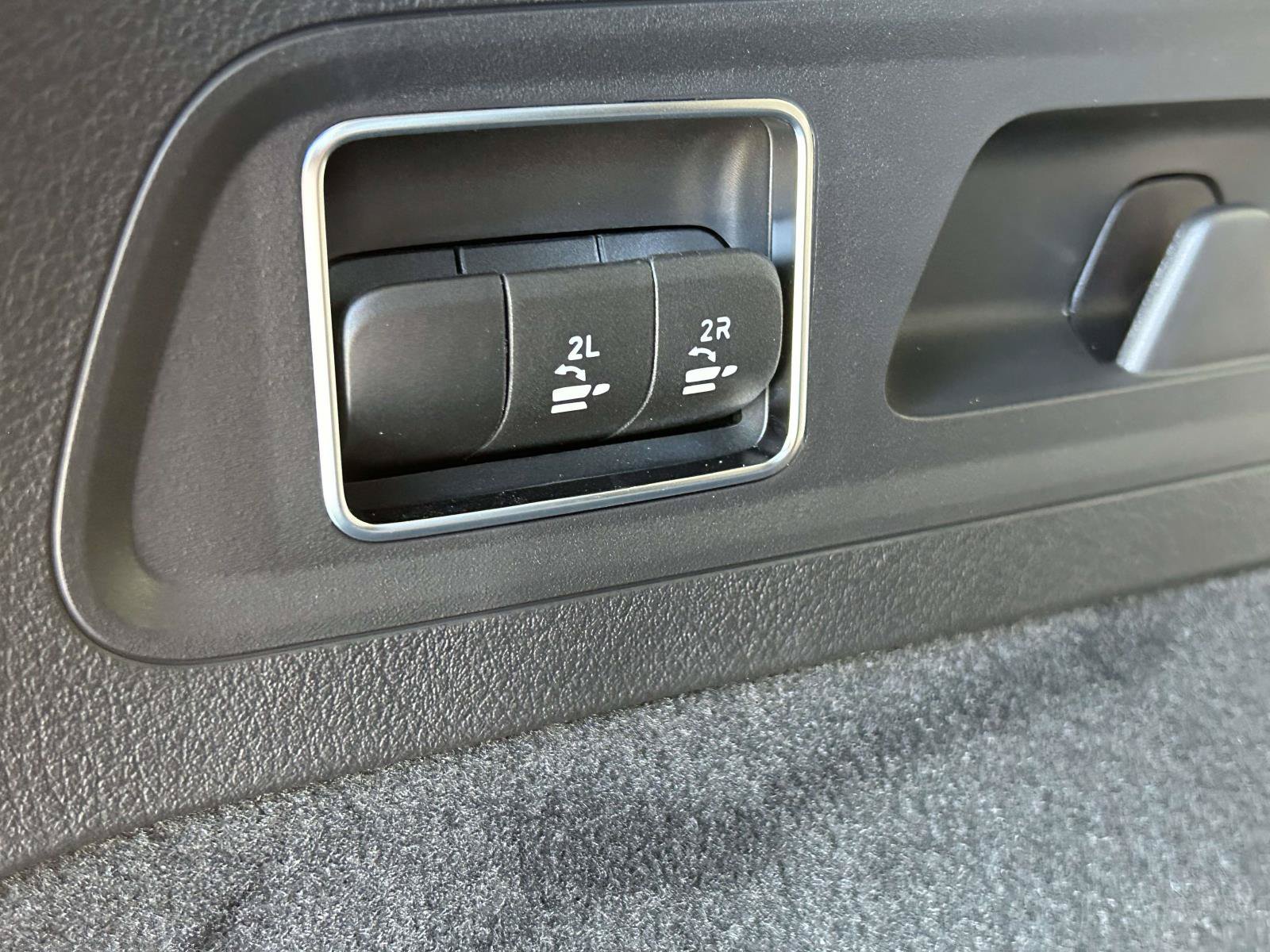 New 2026 Mercedes-Benz GLS 450 4MATIC image 10