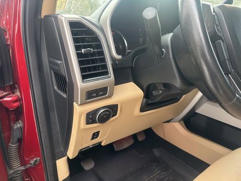 Used 2019 Ford F250 Lariat w/ Chrome Package image 15