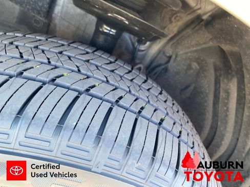 Certified 2021 Toyota Venza Limited AWD/4WD image 11